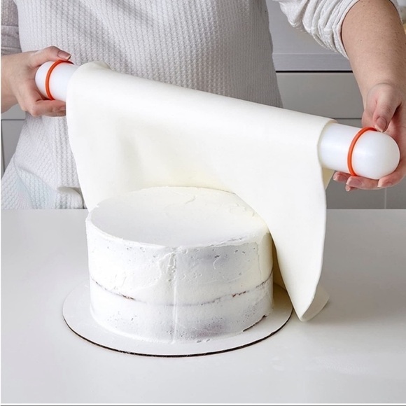 3Pc. Wilton Rolling Pin, Cutter, and Mat Fondant Tool Set NEW - Picture 4 of 5